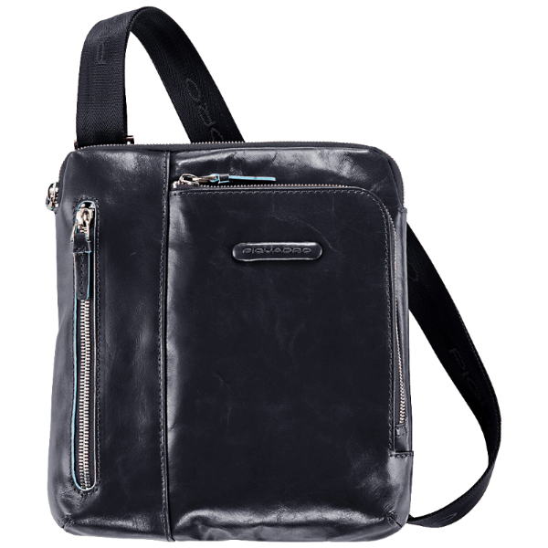 CA1816B2/BLU2 Piquadro Blue Square Вертикальная сумка планшет на плечевом ремне/ телячья кожа /синий Сумка планшет Piquadro вертикальная с наплечным ремнем, который можно регулировать по росту.